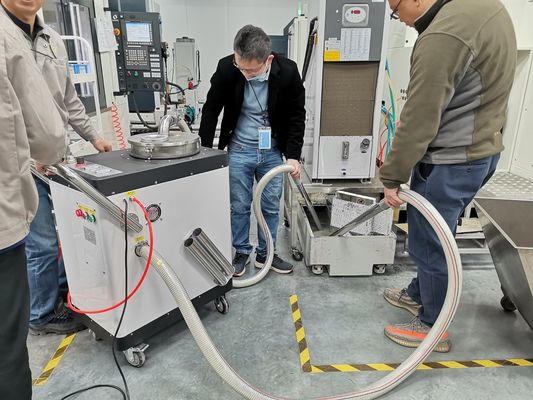 İşleme kapasitesi 8000L Chip Çamur Çöpeçimi CNC Su Tankı Temizleme Makinesi
